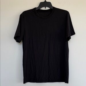 Lululemon Men's Black T-Shirt